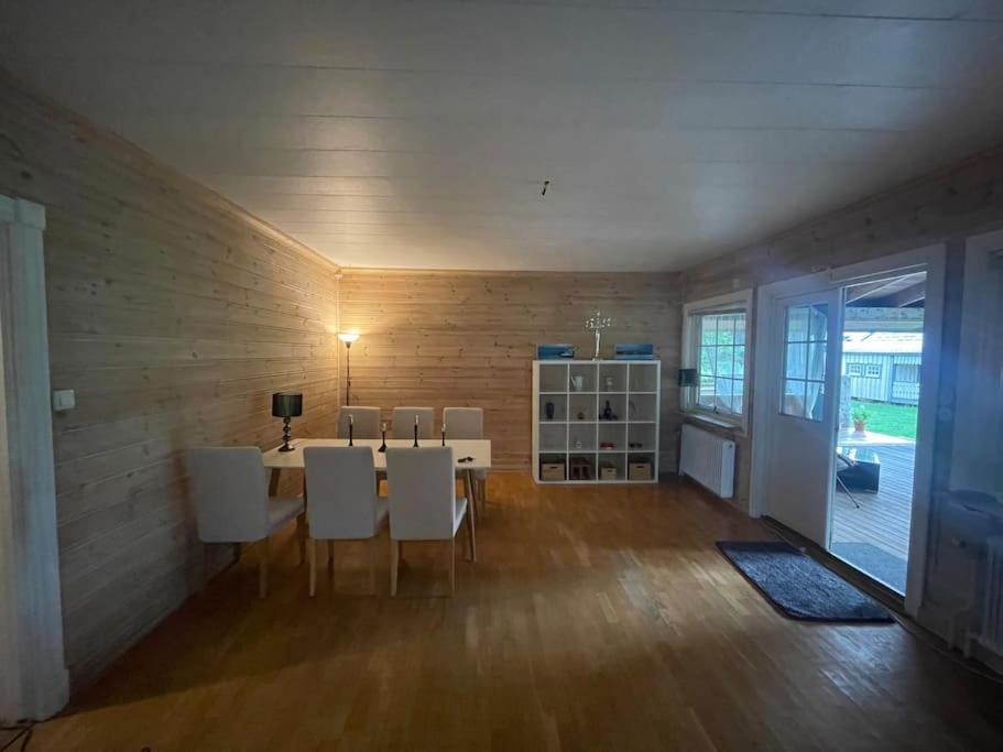 Large Cozy Villa Between Stockholm And Oslo Åmotfors Exterior photo